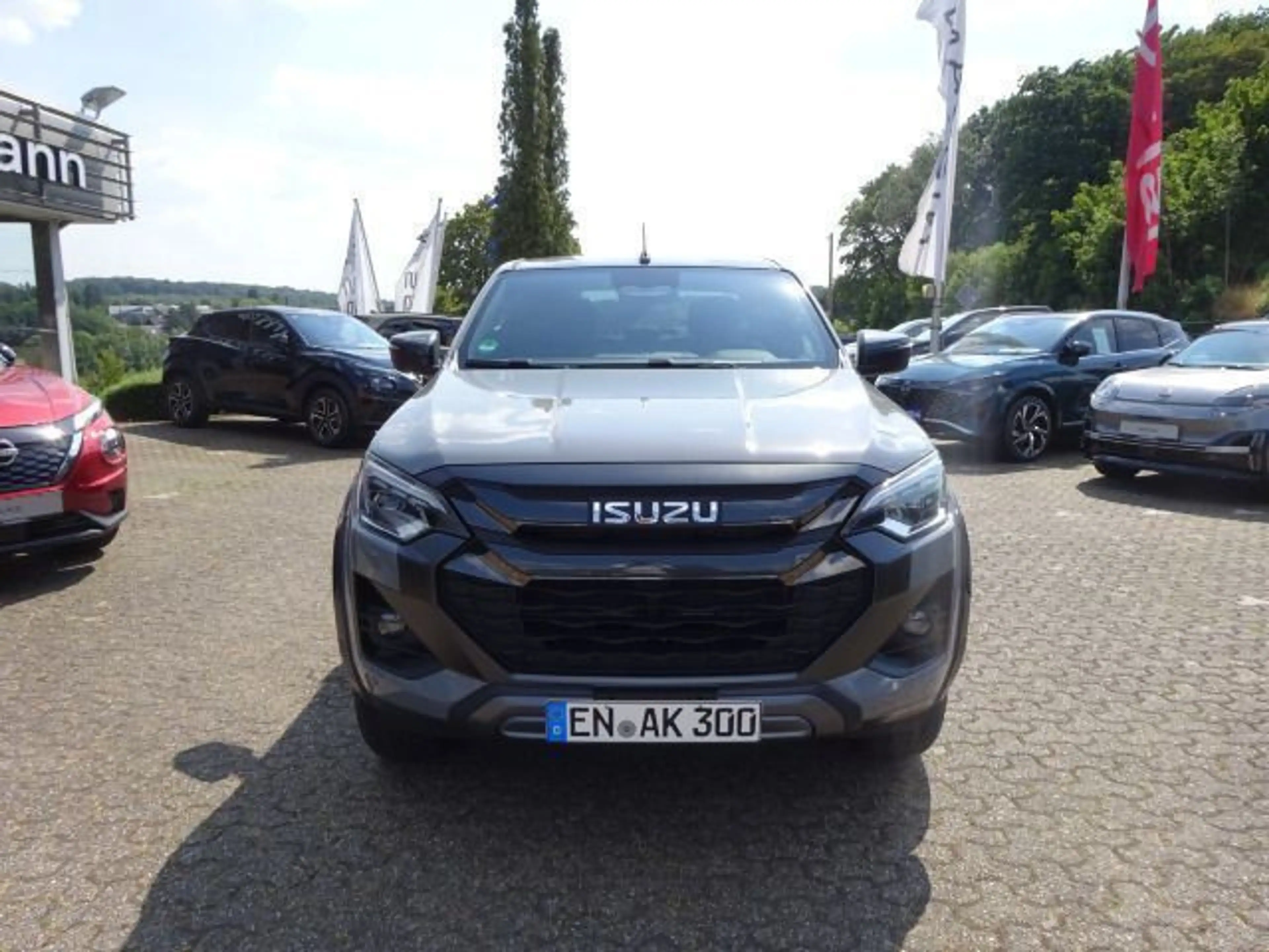Isuzu D-Max Double Cab 1.9 4WD V-CROSS AHK CarPlay — photo 2