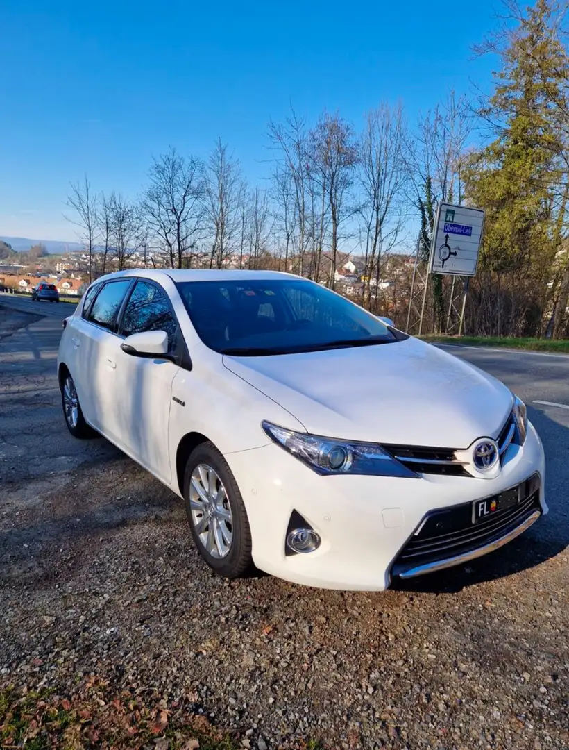 Toyota Auris Hybride - 1