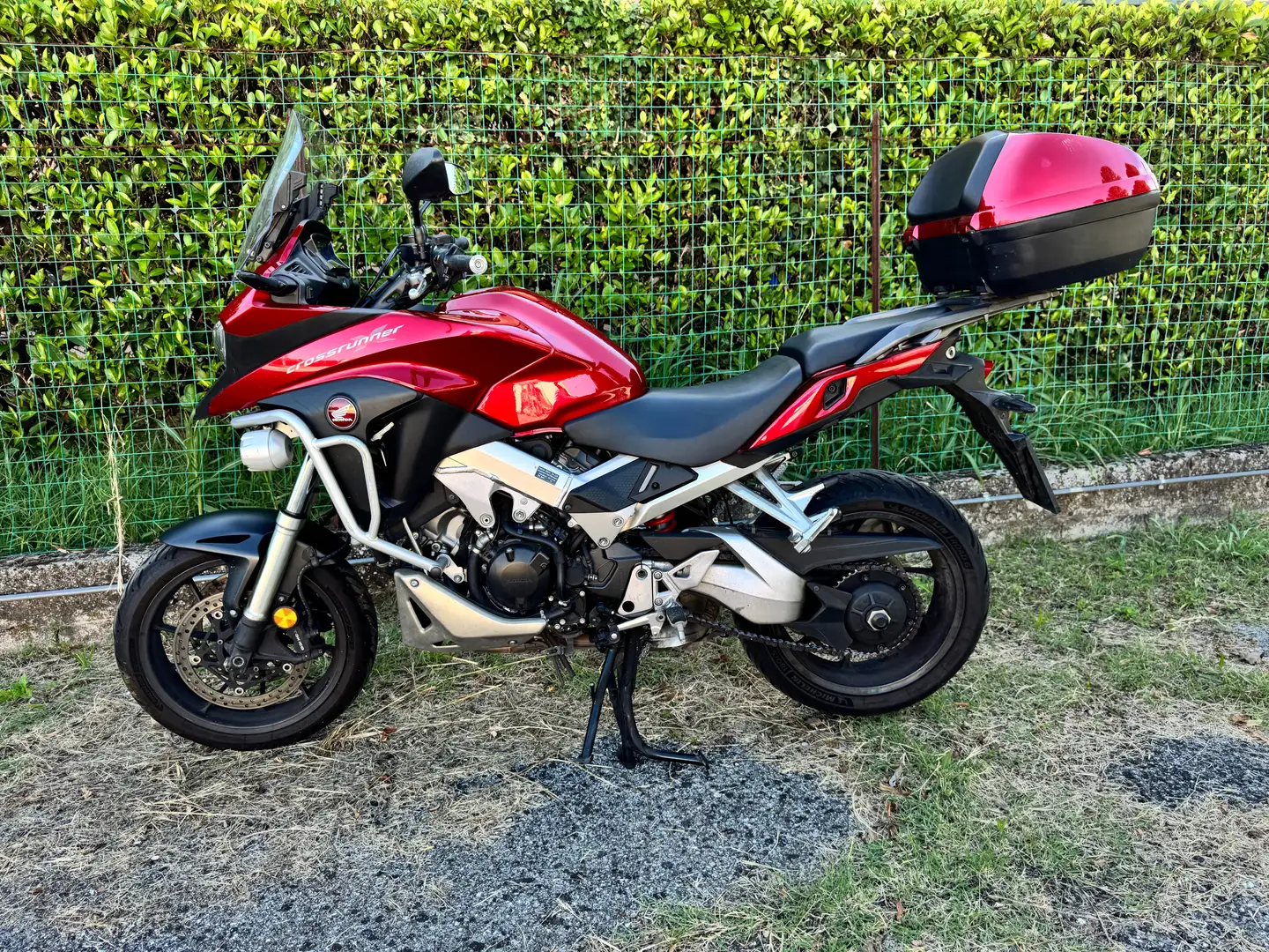 Honda VFR 800 Rosso - 1