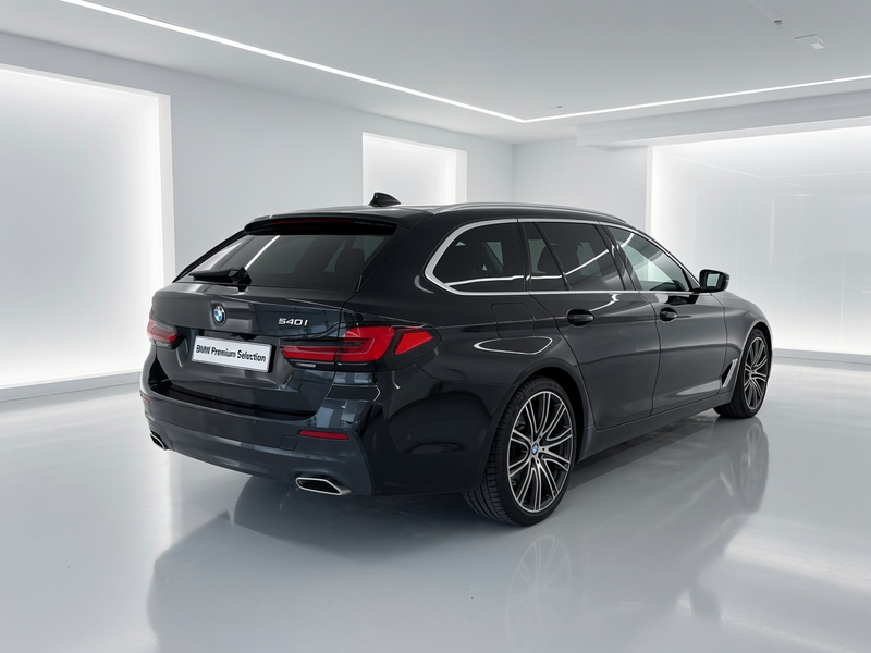 BMW 540 5-serie Touring 540i xDrive Luxury Line | Panorama — photo 3