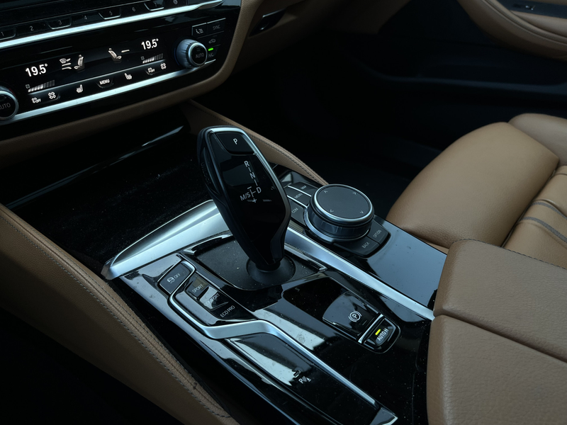 BMW 540 5-serie Touring 540i xDrive Luxury Line | Panorama — photo 11