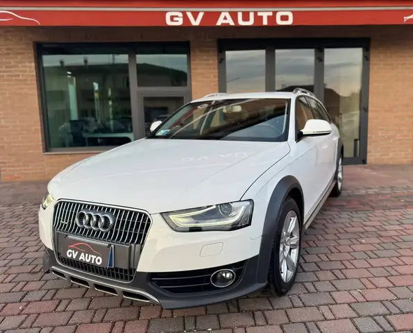 Audi A4 allroad A4 IV 2012 Allroad Quattro 2.0 tdi Ambiente 150cv E6