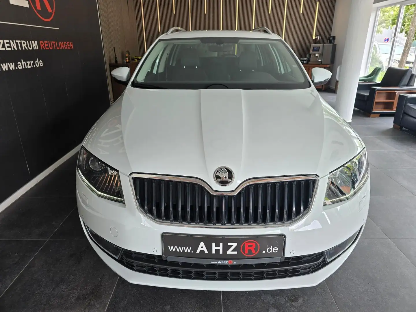 Skoda Octavia Combi Joy*1.HAND*LED*NAVI*SHZ Bianco - 2