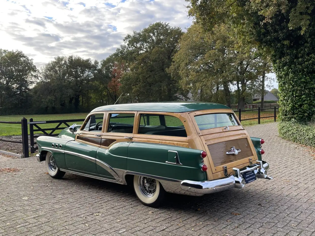 Buick Super V8 Wagon "Woody" gerestaureerd, foto 2