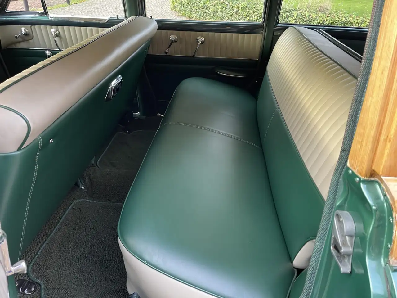 Buick Super V8 Wagon "Woody" gerestaureerd, foto 7
