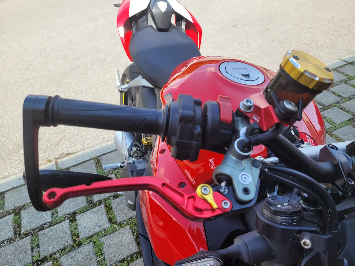 Ducati Streetfighter V2 Rot - 2