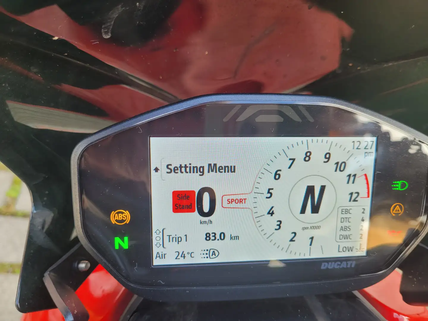 Ducati Streetfighter V2 Rot - 2