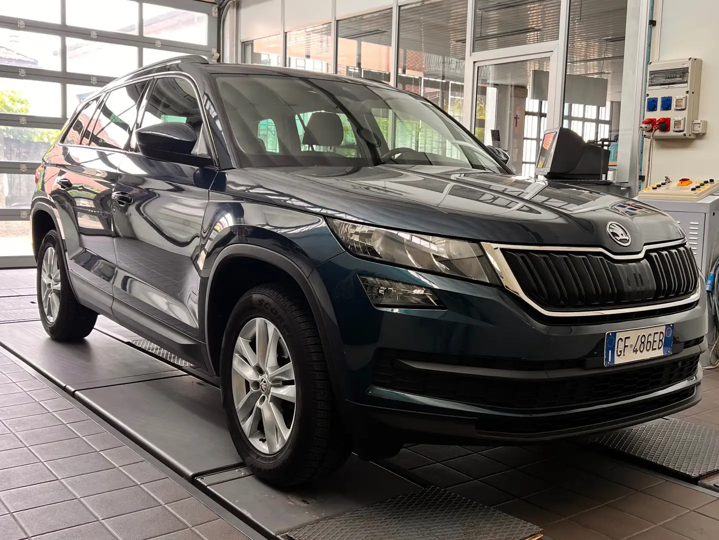 Skoda Kodiaq Kodiaq 2.0 tdi evo Ambition 4x4 dsg Modrá - 1