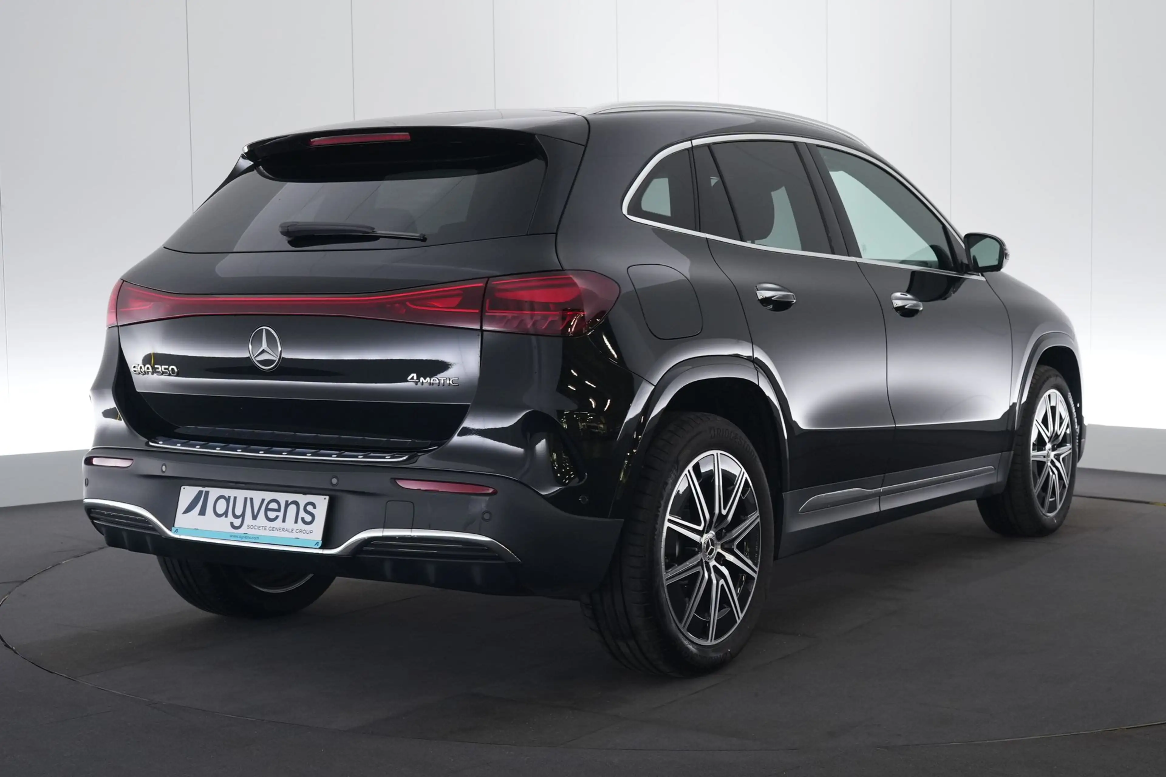 Mercedes-Benz EQA 350 4-Matic AMG Line LEDER/ALCANTARA LED GPS PDC CAM P — photo 7
