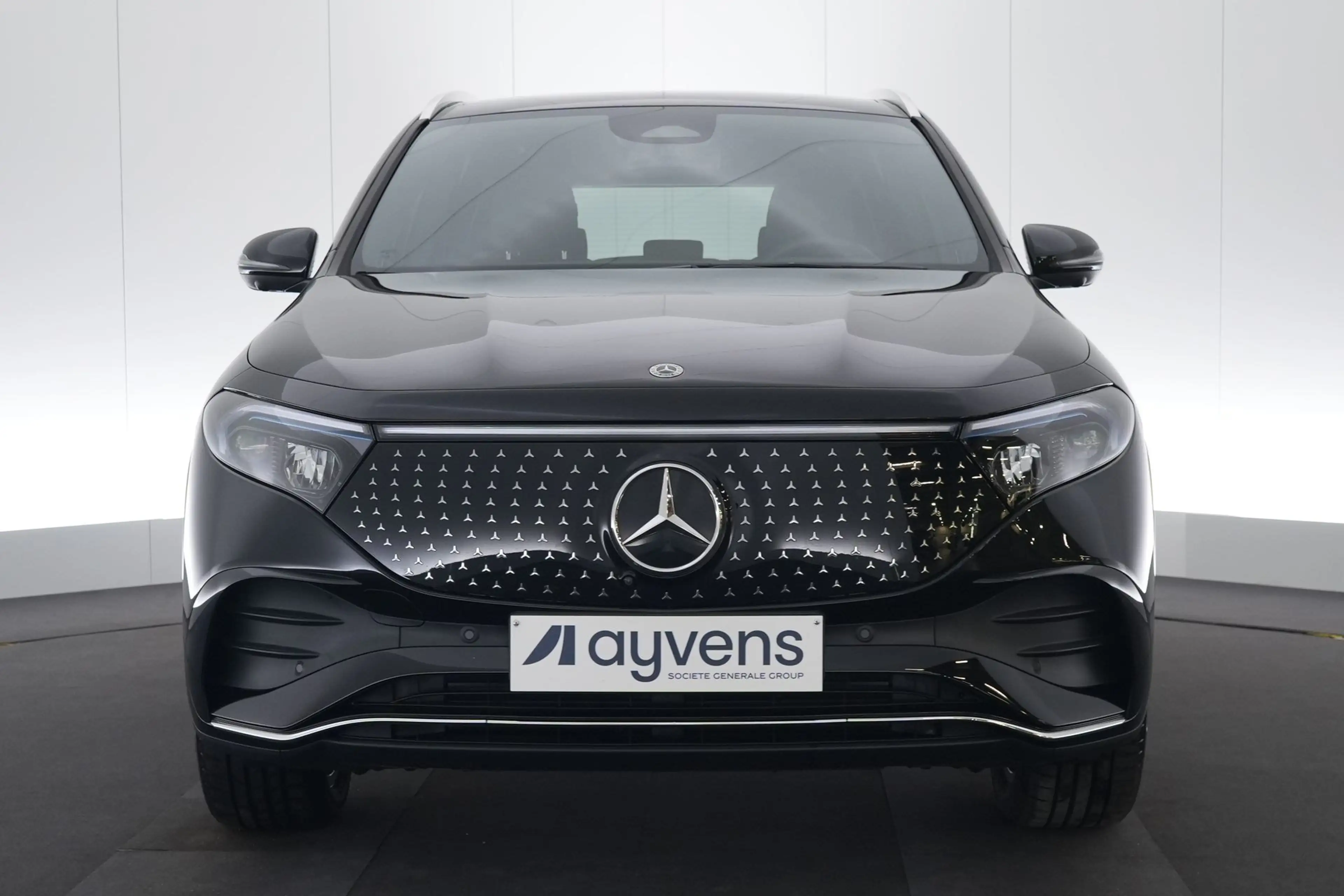 Mercedes-Benz EQA 350 4-Matic AMG Line LEDER/ALCANTARA LED GPS PDC CAM P — photo 2
