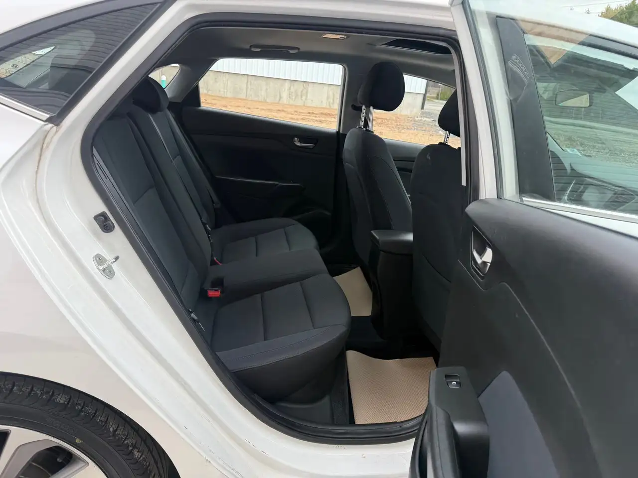Hyundai ACCENT снимка Hyundai ACCENT