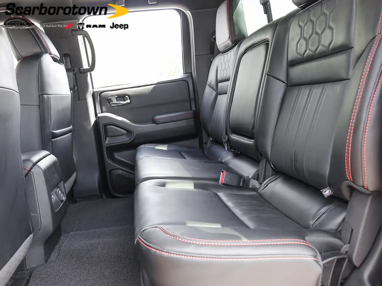 Nissan Frontier снимка Nissan Frontier