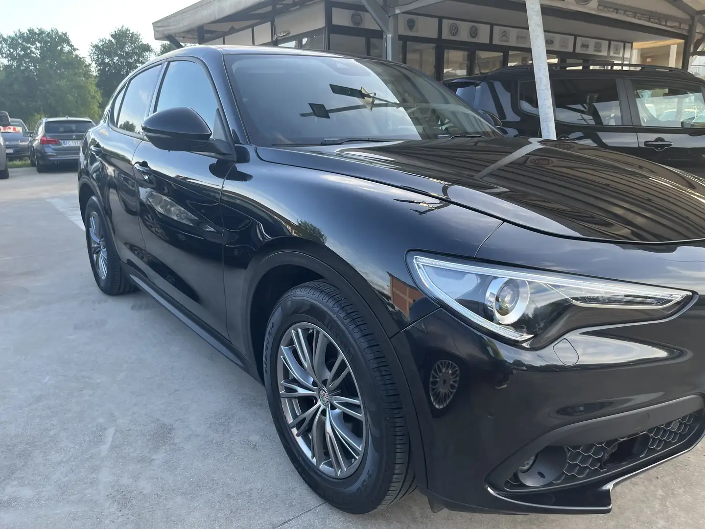 Alfa Romeo Stelvio 2.2 t Sport Tech rwd 160cv auto Negro - 2