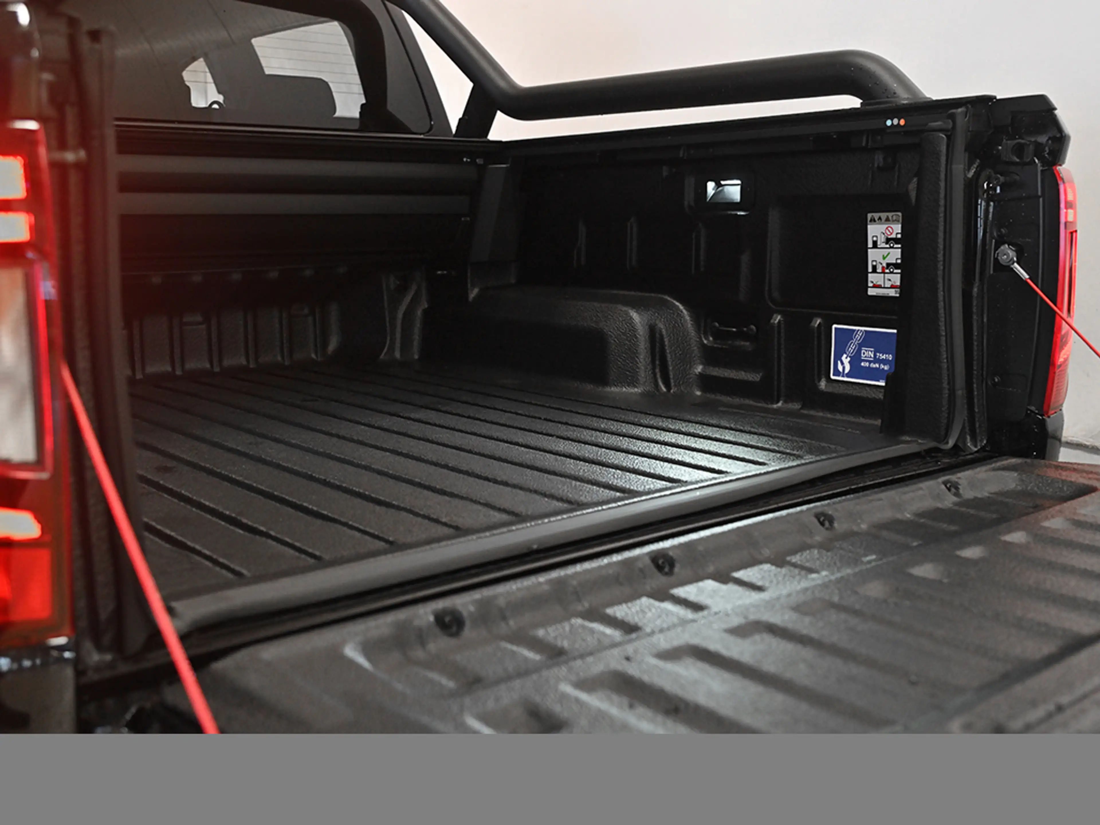 Volkswagen Amarok 3.0 DARK LABEL DC 4MOTION AHK MATRIXLED — photo 8
