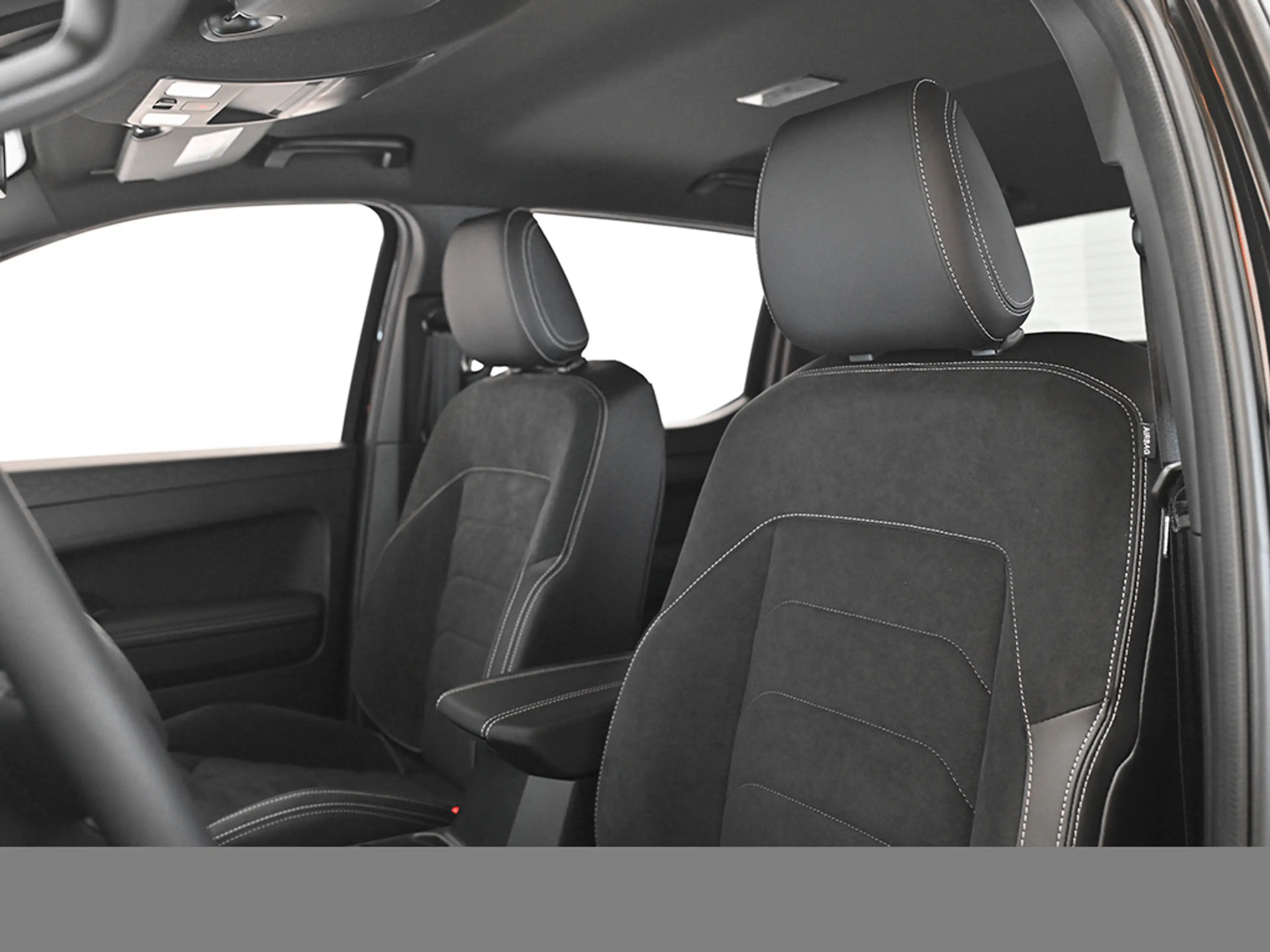 Volkswagen Amarok 3.0 DARK LABEL DC 4MOTION AHK MATRIXLED — photo 9
