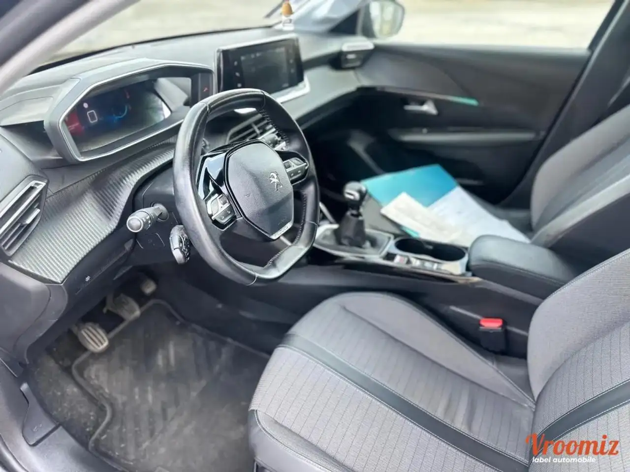 Peugeot 208 208 — photo 11