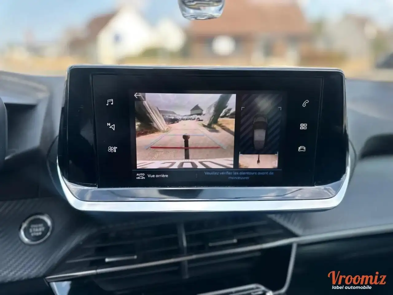 Peugeot 208 208 — photo 16