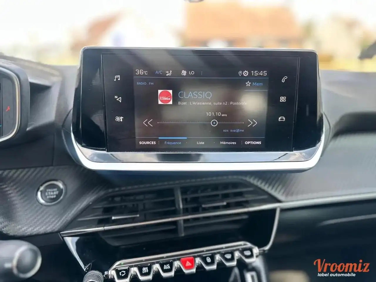 Peugeot 208 208 — photo 15