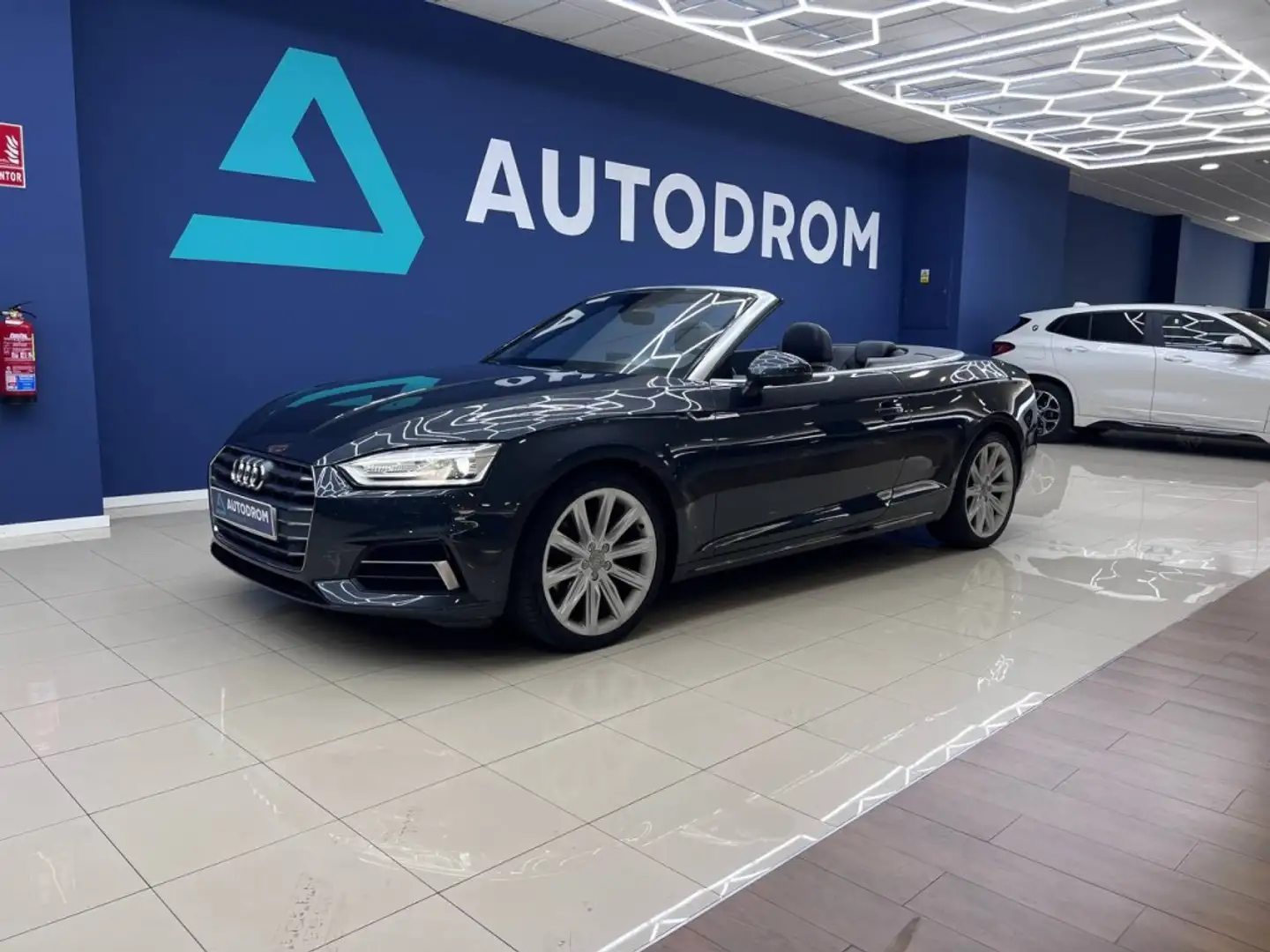 Audi A5 Deportivo Automático de 2 Puertas Gris - 1