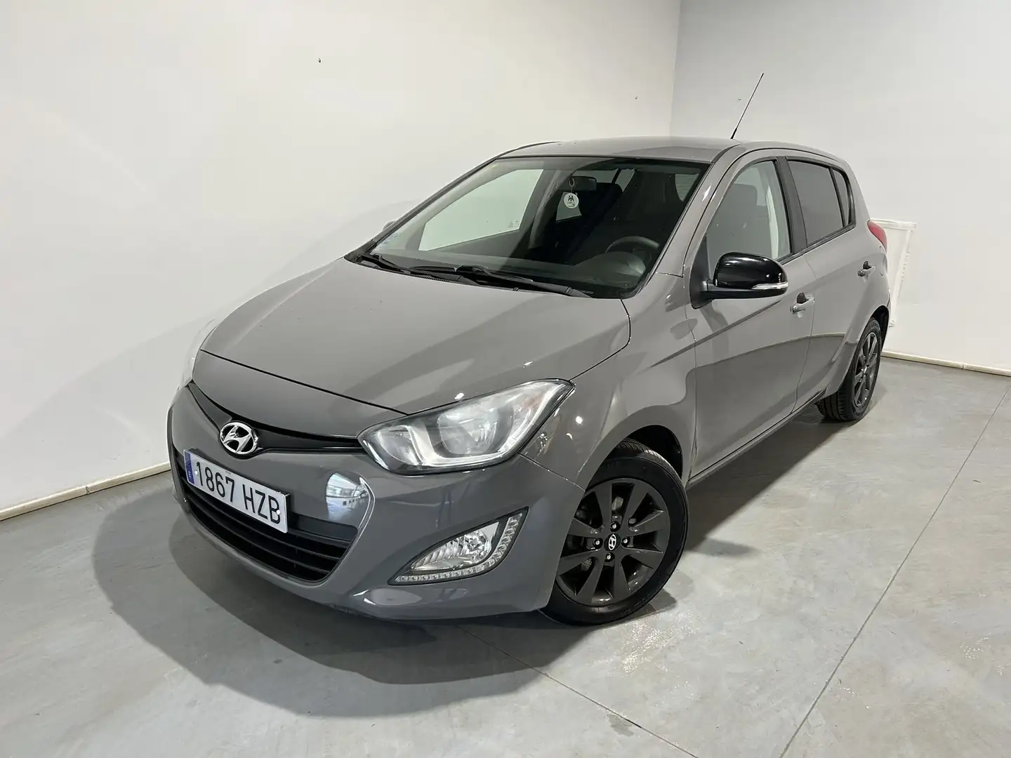 Hyundai i20 1.2i Go Grau - 1