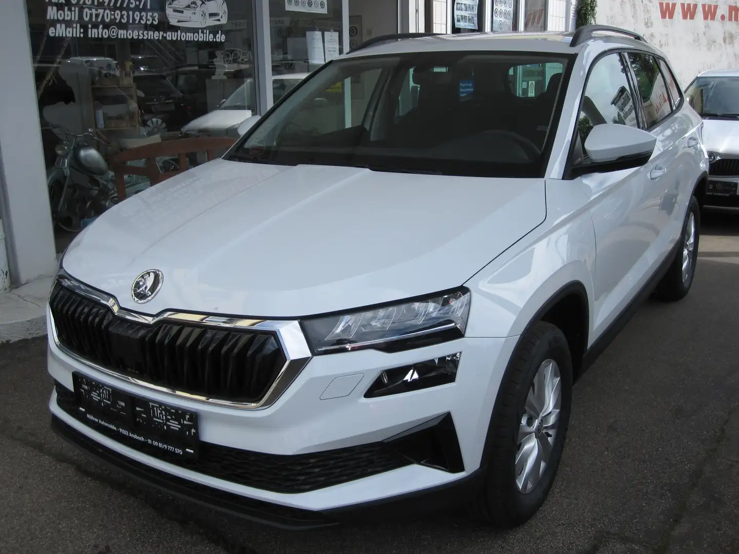 Skoda Karoq 1.5TSI Edit. eHk/AHK/VC/Alu/SmartLNavi/LED/CAM/DAB Blanco - 1