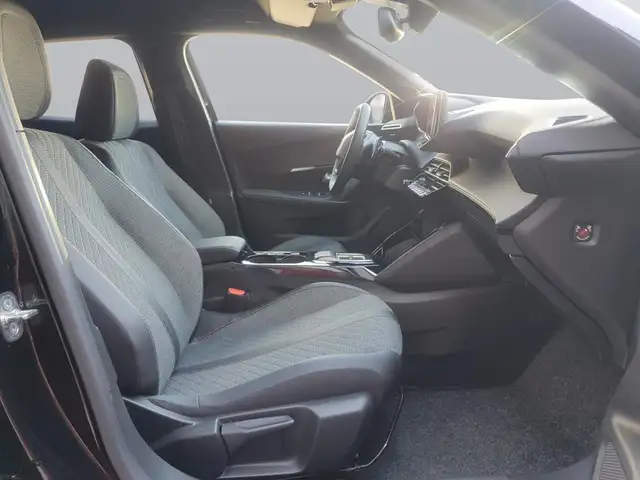 Peugeot 2008 view 13