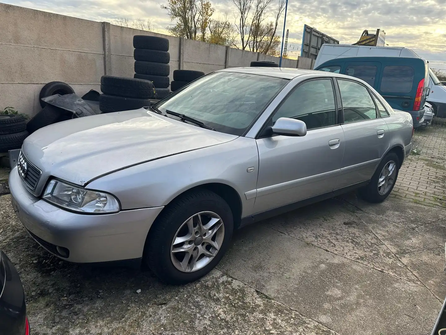 Audi A4 A4 1.6 Silber - 2