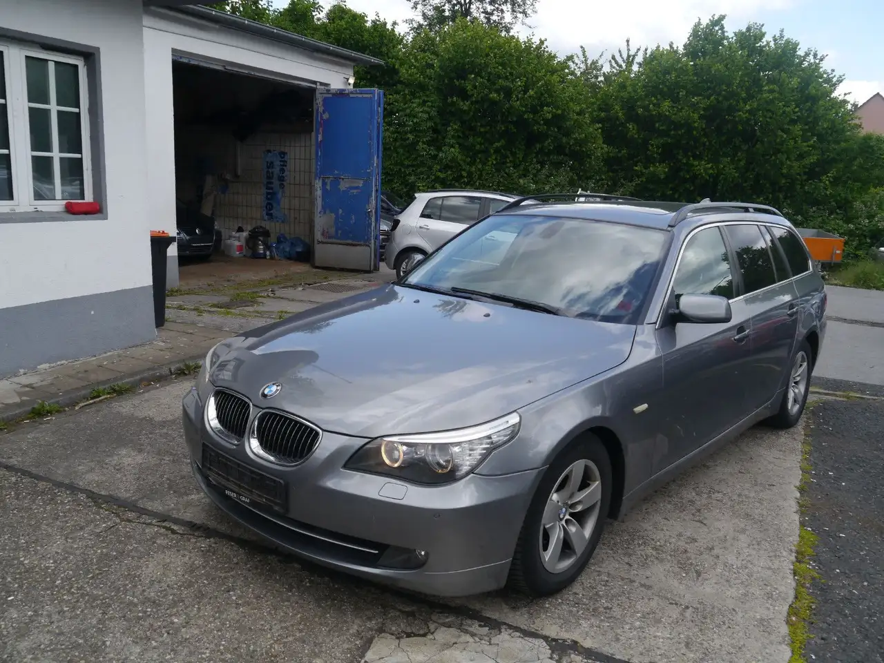 BMW 525