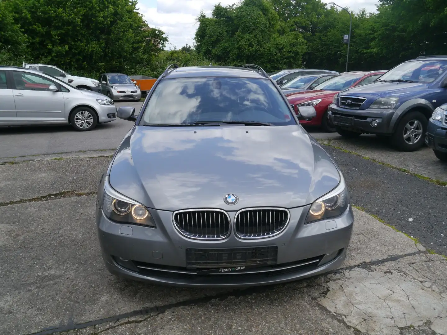 BMW 525 / Pano / Navi  / Leder /Saugtür Grau - 2