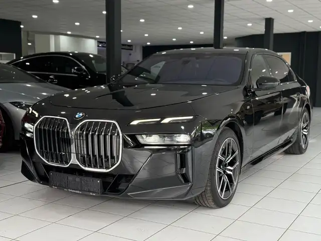 Bmw 740 d xDrive*M PAKET*FOND TV*B&W*EXECUTIVE*MASSAG