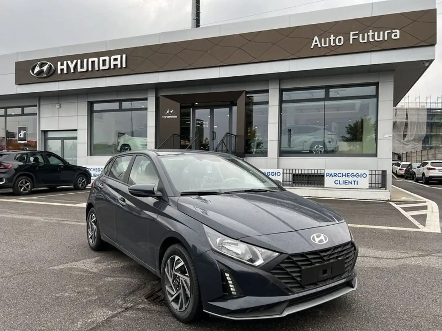 Hyundai i20 1.2 MPI MT GPL ConnectLine KMZERO Gris - 1