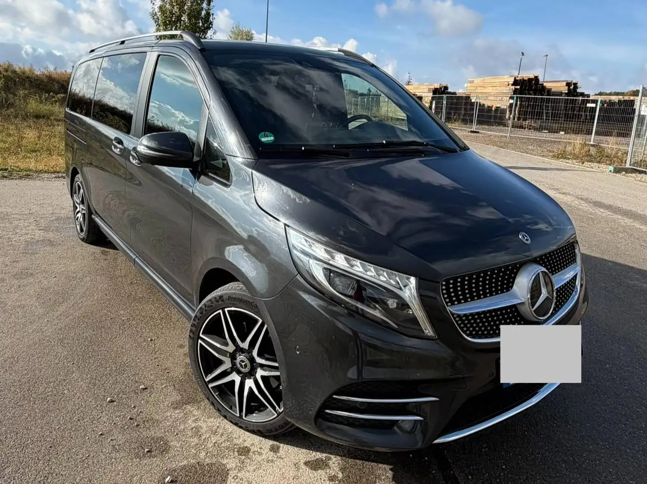 Mercedes-Benz V 250 Avantgarde Edition 4M Lang AMG — photo 1 of 14
