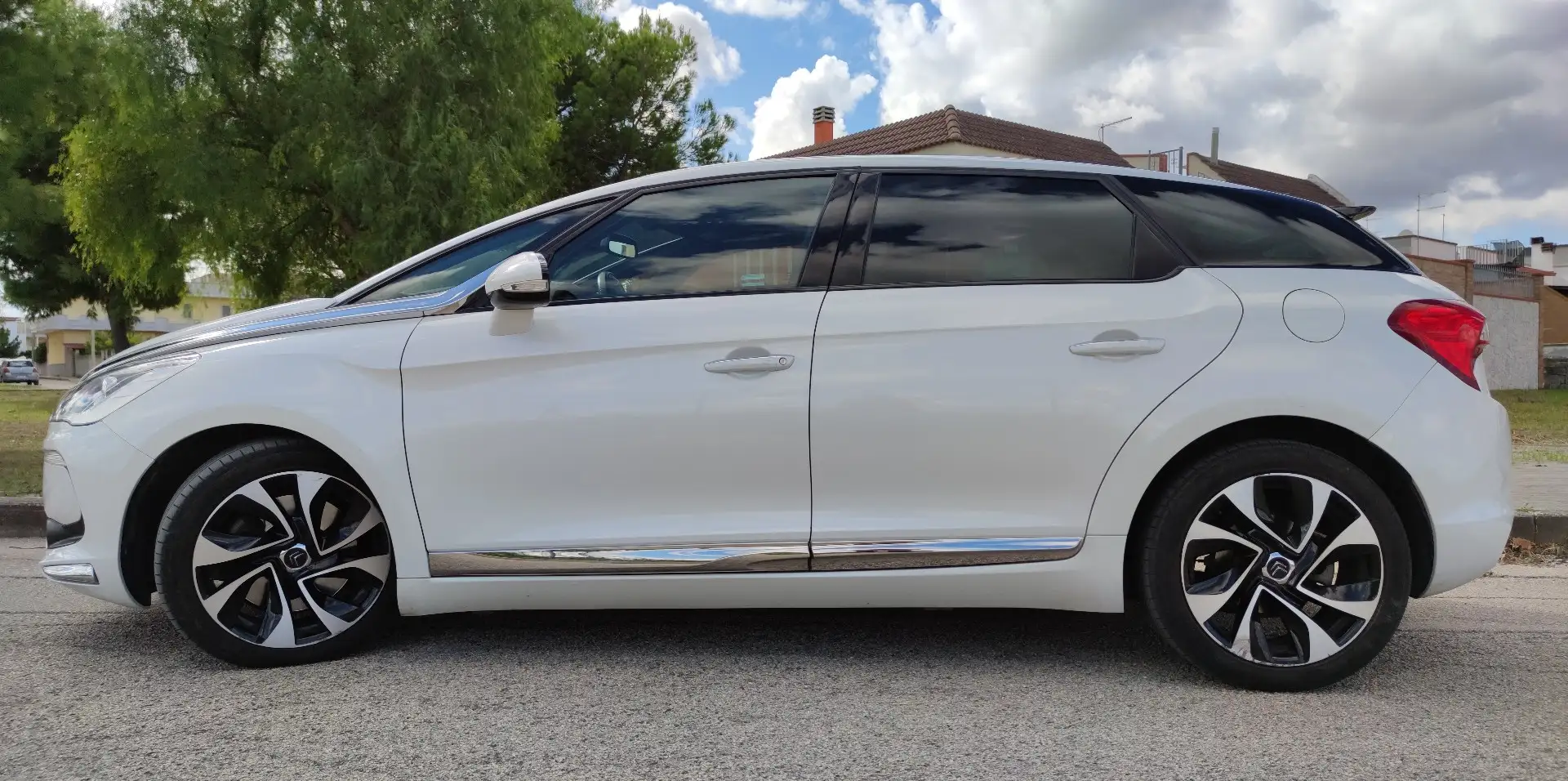 Citroen DS5 DS5 2.0 hdi Sport Chic 160cv auto - 1
