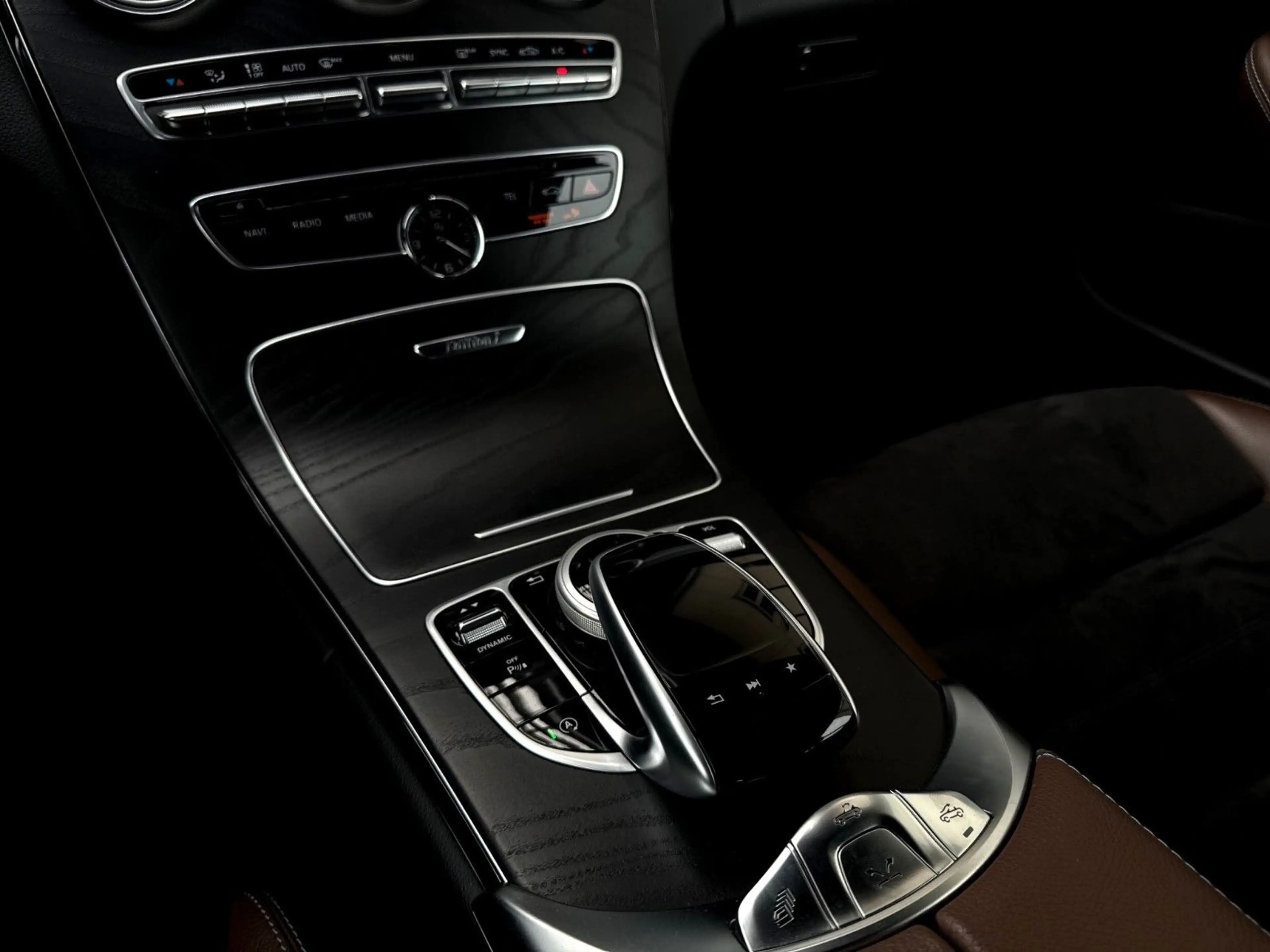 Mercedes-Benz C 220 d Cabrio 4M Edition1 Burmester*Navi*Kam*SZ — photo 15