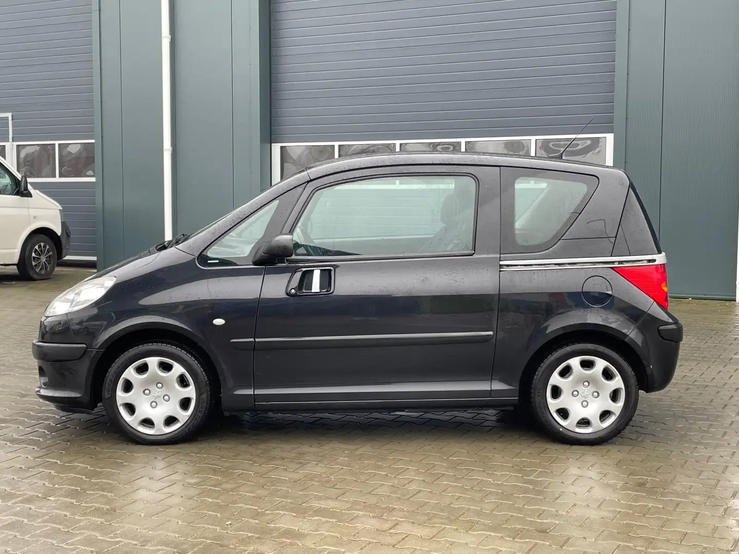 Peugeot 1007 1.4 Gentry Nieuwe Apk+Airco Czarny - 2