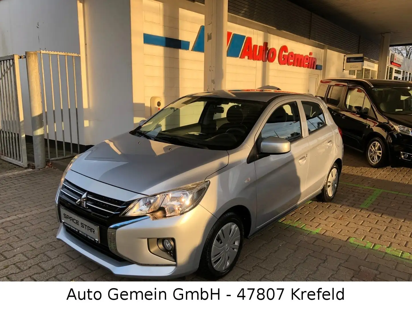 Mitsubishi Space Star Select 1.2 5-Gang mit Klima Plateado - 1