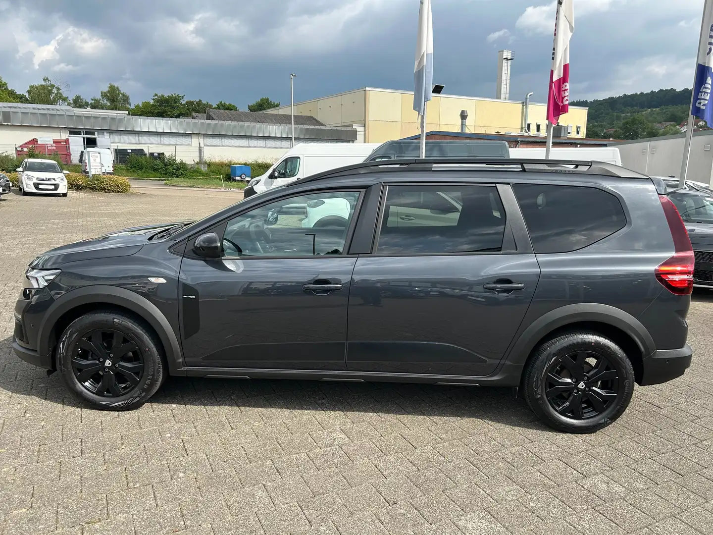 Dacia Jogger TCe110 Extreme+ Grau - 2