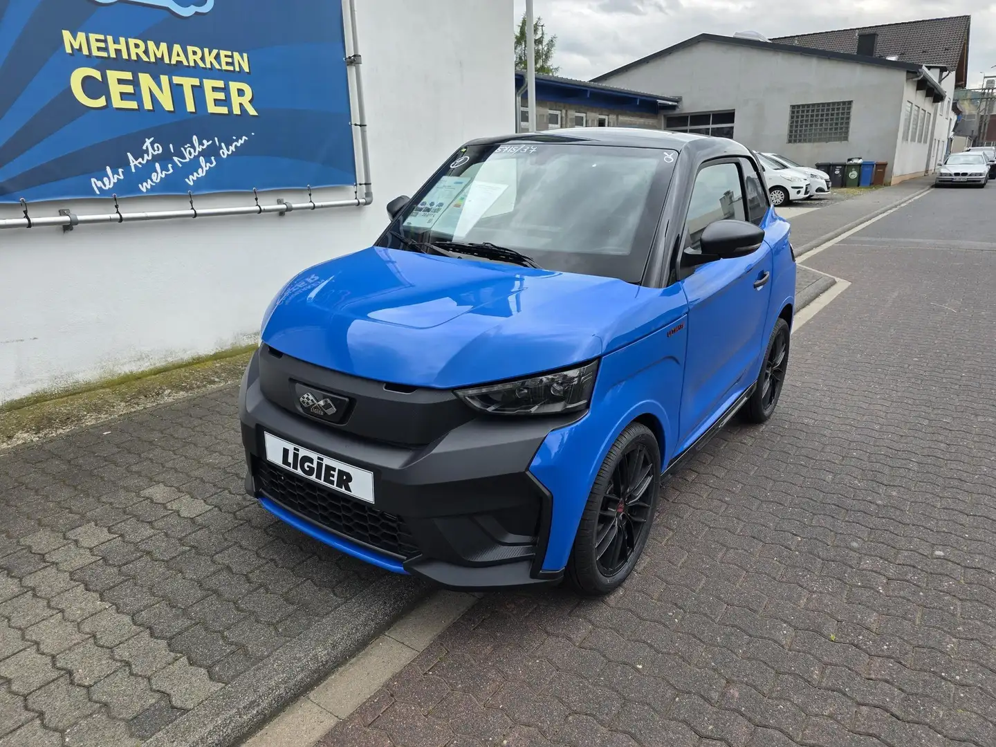 Ligier JS 50 Ultimate -sofort- REVO D+, Klima, Servo, Sitzhe... Blauw - 1