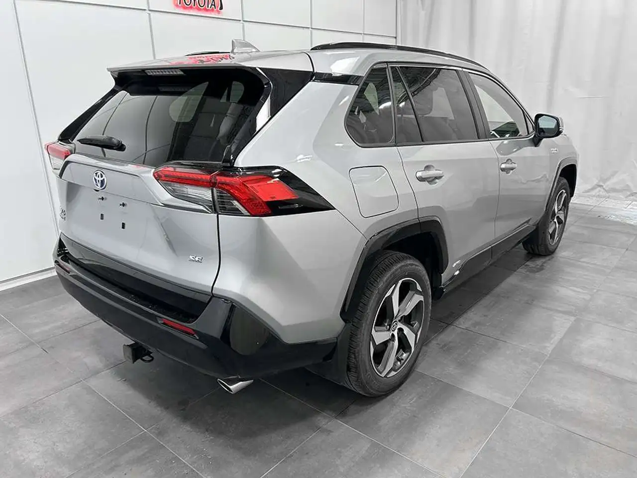Toyota RAV 4 Prime снимка Toyota RAV 4 Prime