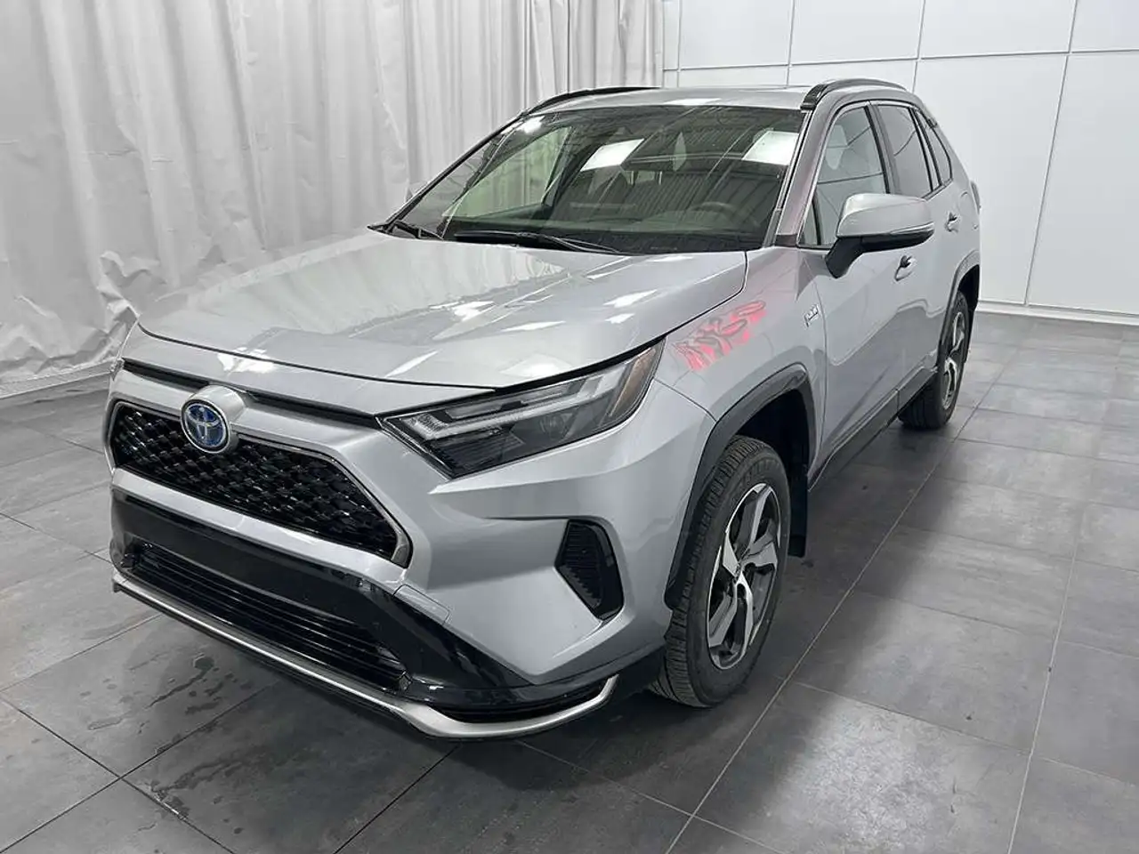 Toyota RAV 4 Prime снимка Toyota RAV 4 Prime