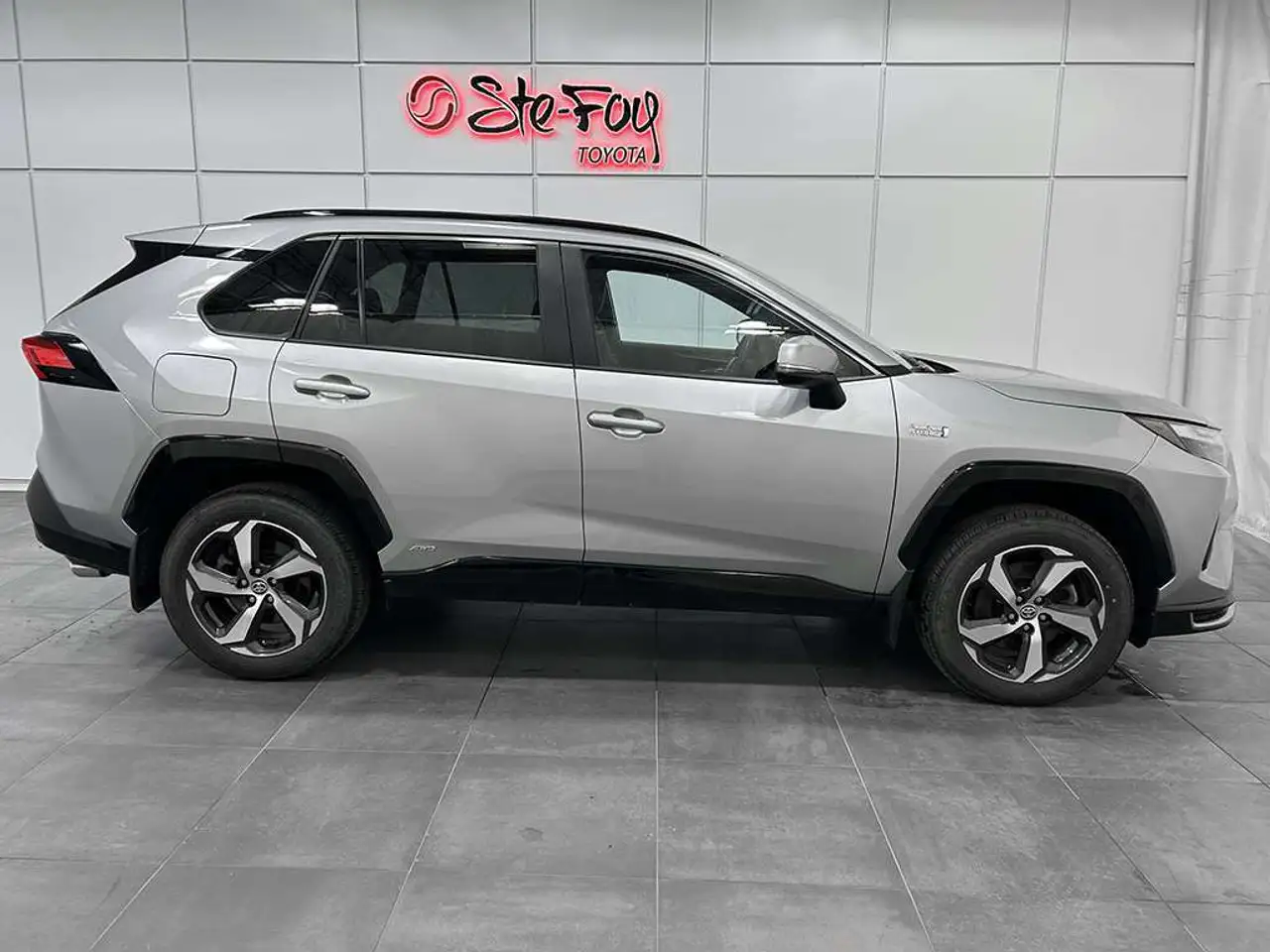 Toyota RAV 4 Prime снимка Toyota RAV 4 Prime