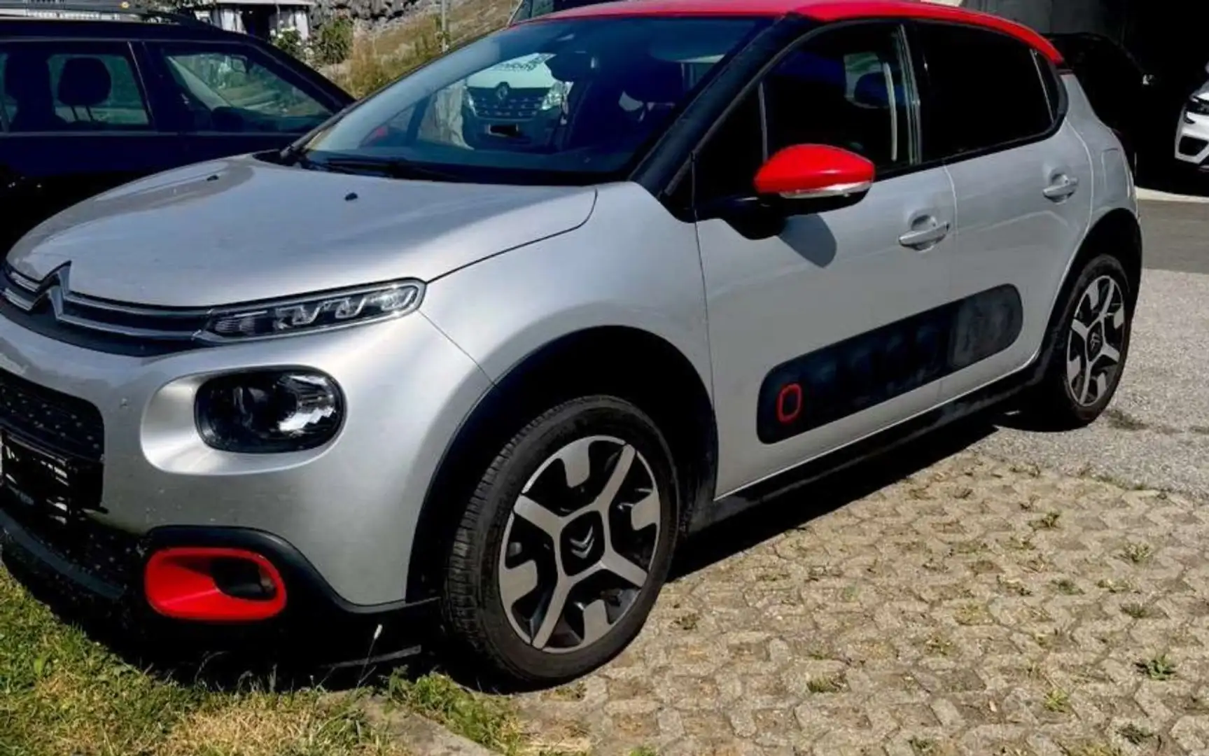 Citroen C3 PureTech 82 5-Gang-Manuell Shine - 1