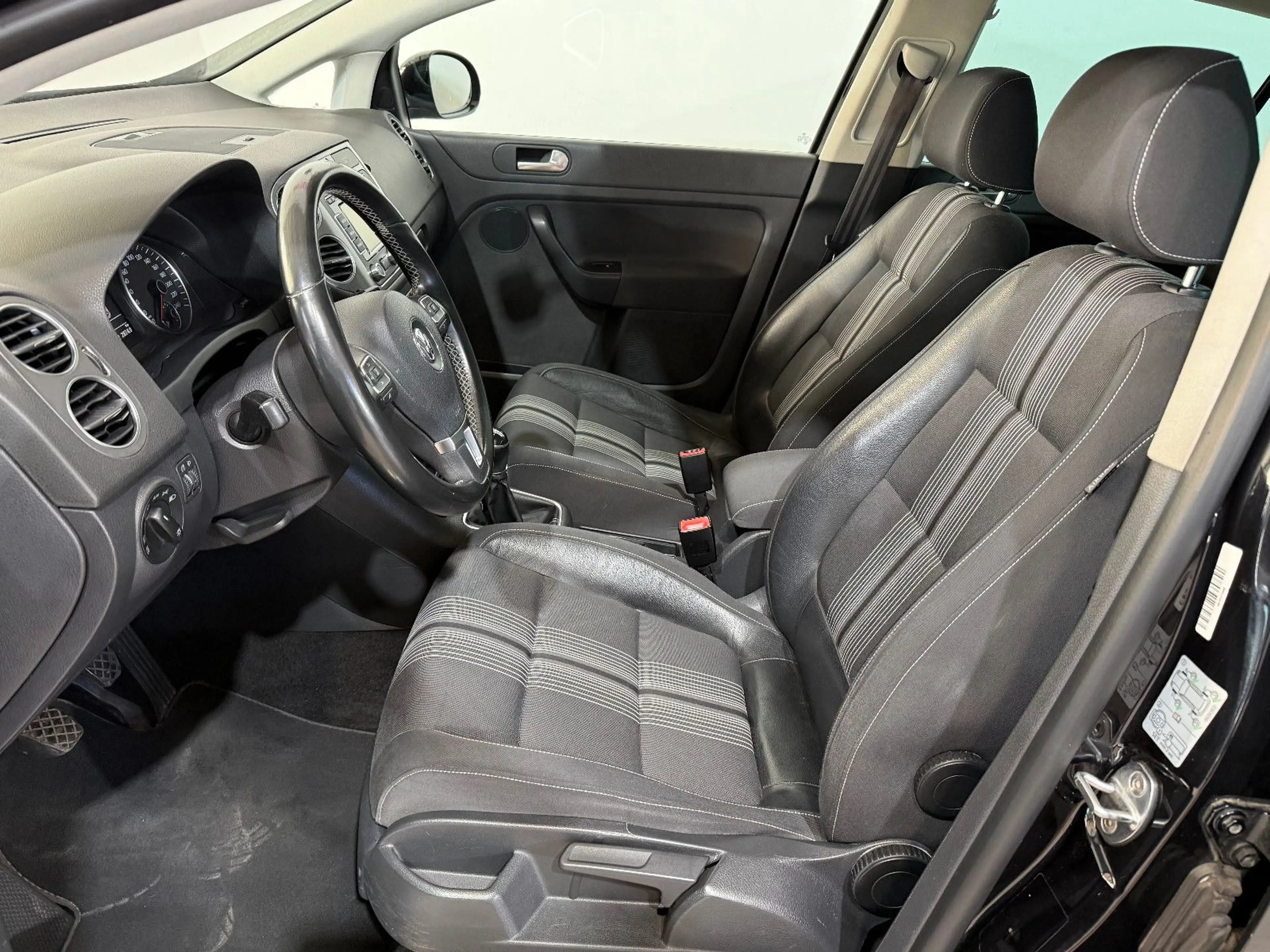 Volkswagen Golf Plus Golf VI Plus Match*KLIMAAUTO+NAVI+ALLWETTER 16"* — photo 9