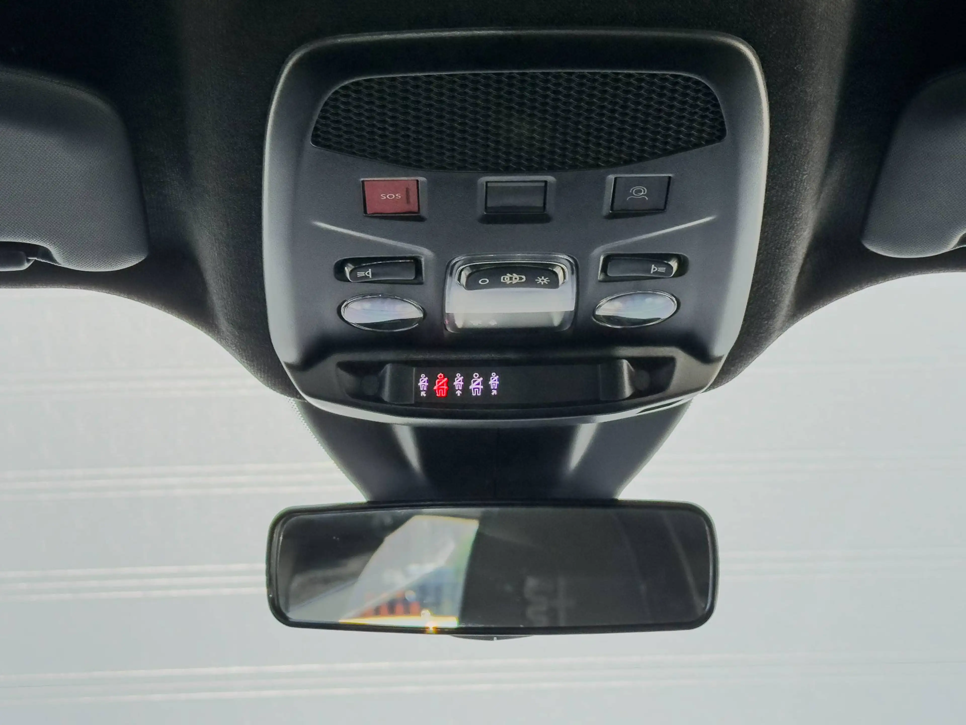 Alfa Romeo Junior Elettrica 156 pk / digitaal instrumentpaneel 10,25″ / Carplay / Sensoren — photo 13