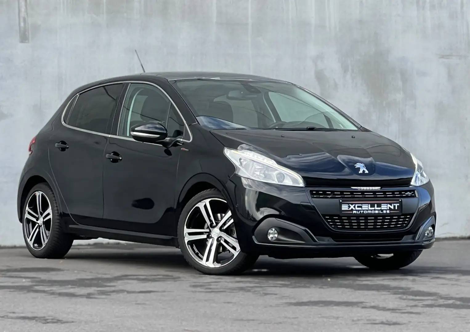 Peugeot 208 1.5 BlueHDi GT Line/FULL OPTION/GARANTIE 12 MOIS Zwart - 2