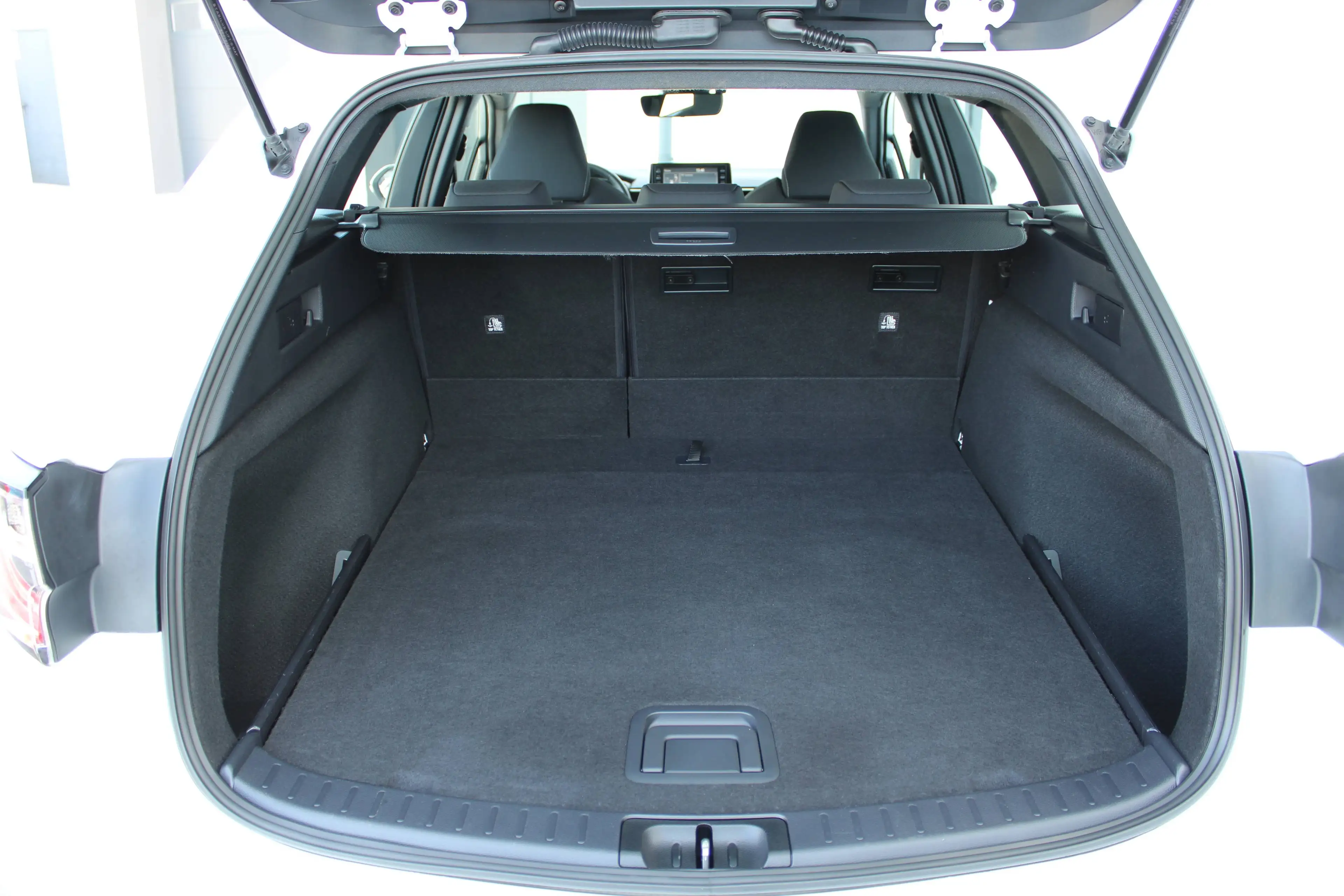 Toyota Corolla Kombi 1.8 Hybrid "ACTIVE" Aut. mit Driver Assist Paket aus 1. Besitz! — photo 6