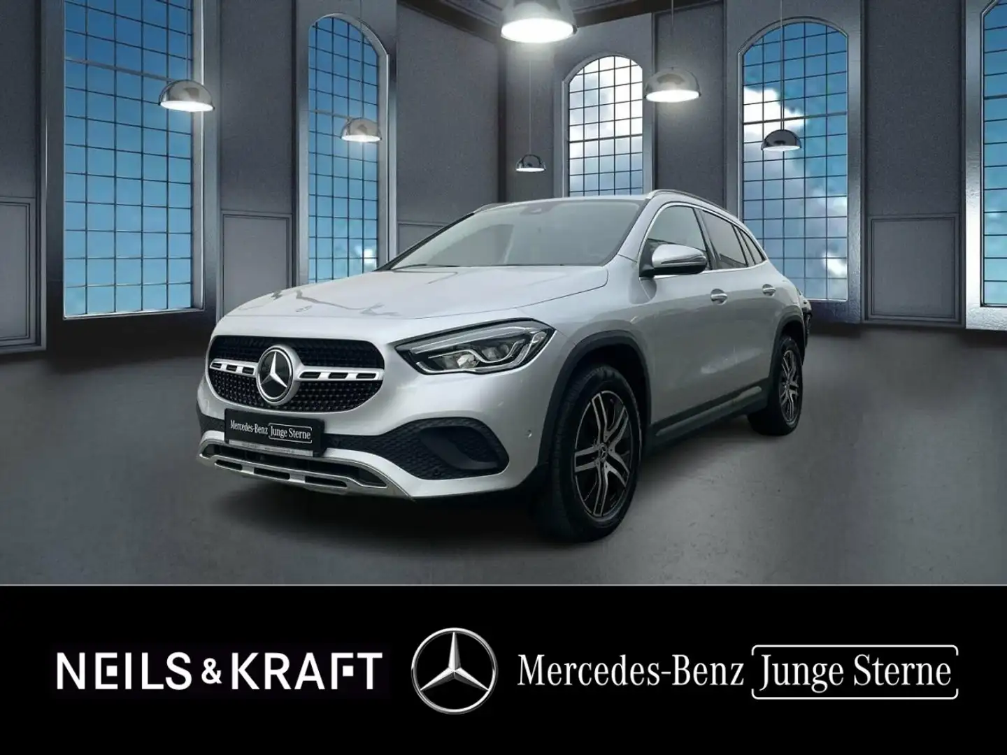 Mercedes-Benz GLA 220 d 4MATIC PROGRESSIVE+TOTW+KAM+LED+NAVI Silber - 1