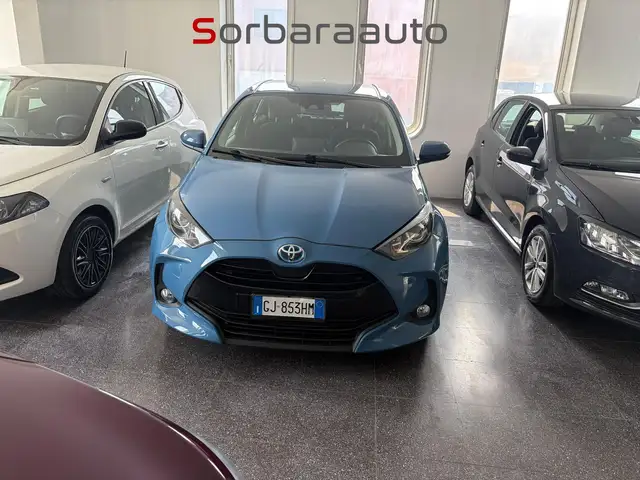 Toyota Yaris view 3