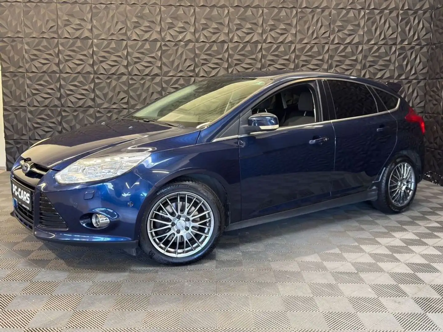 Ford Focus Titanium 1.6 EcoBoost *Jänner Angebot* Blau - 2