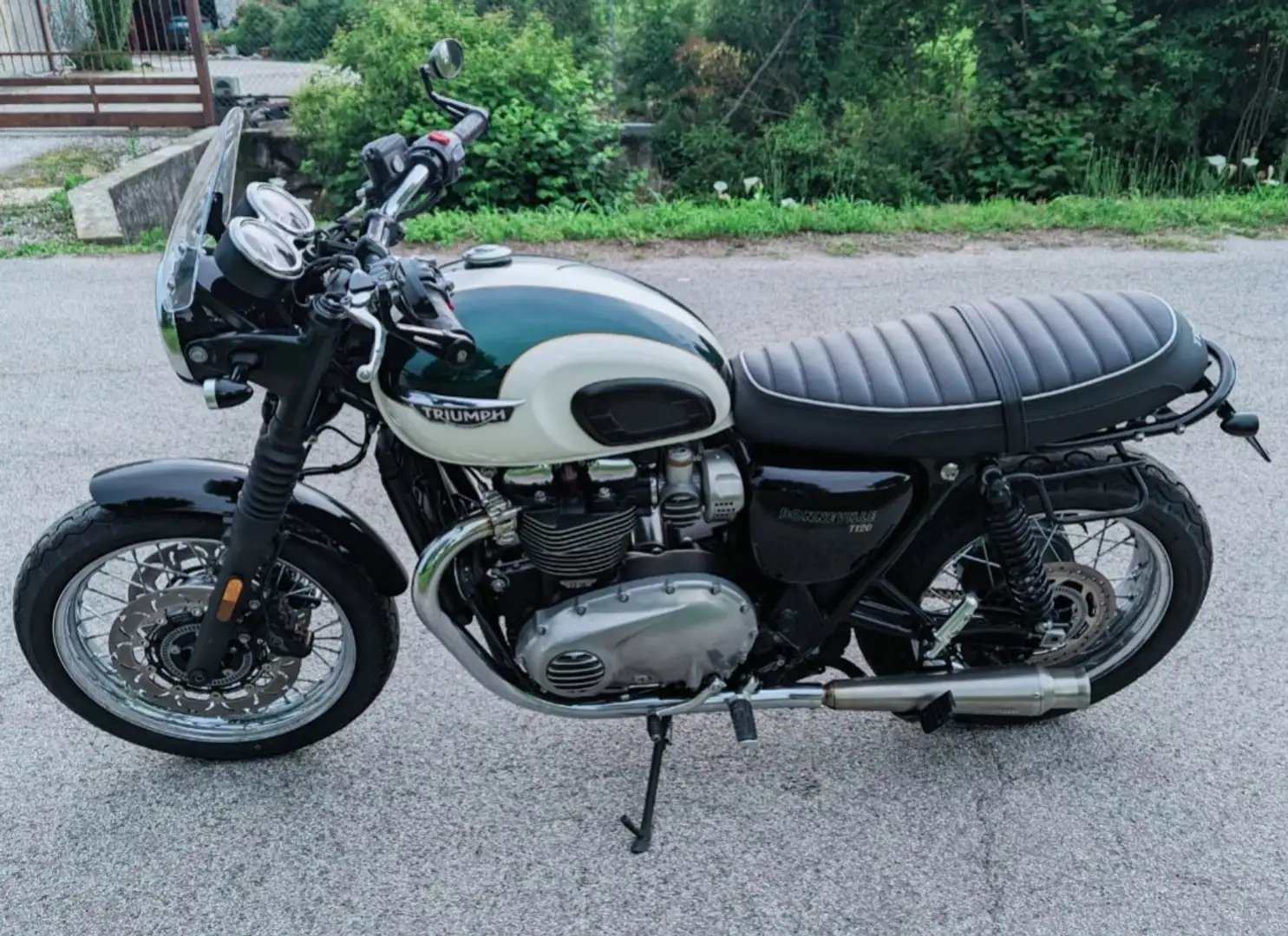 Triumph Bonneville T120 Bianco - 1